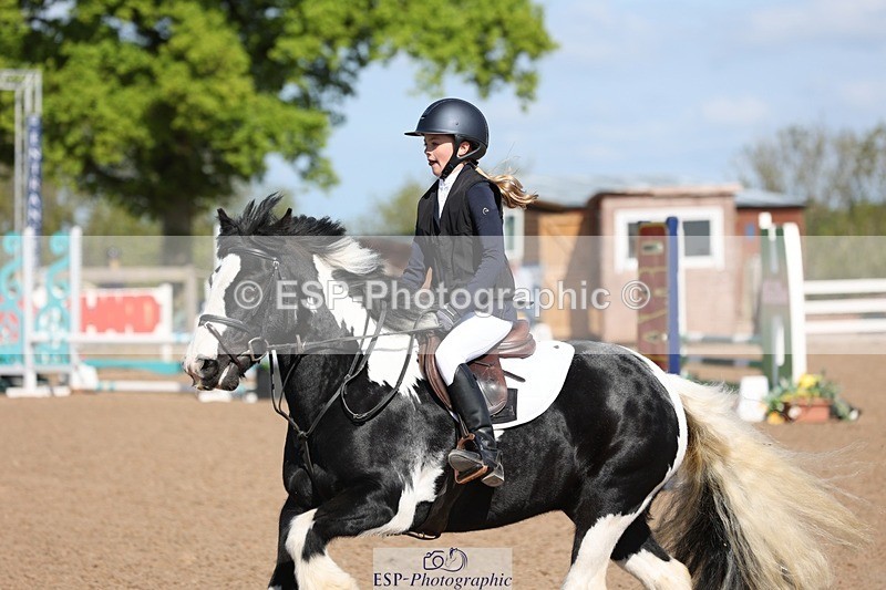 250504-101427-01879 - Cls 1 Pony Intro 70cm
