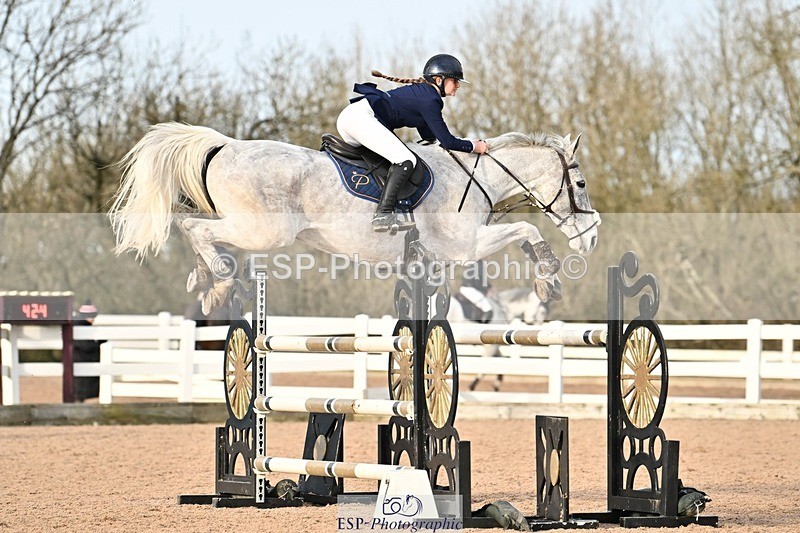 241208-135701-01842 - Cls 22 Foxhunter and 1.20m Open