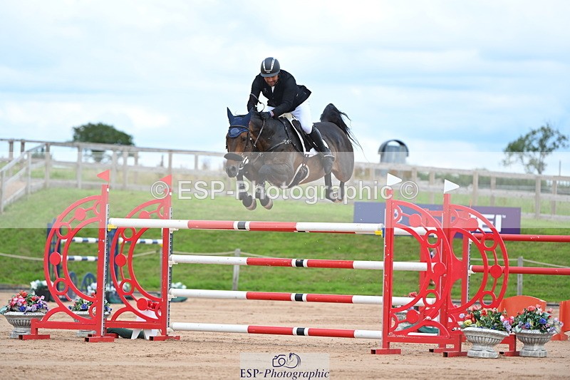 230721A-151834-07159 - Cls 10, 2 Star Big 1.45m Start to break