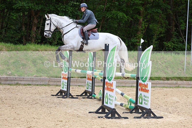 3E7A9501 - Class 8: Senior Newcomers/1.10m open