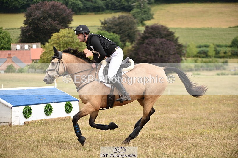 250802A-120412-02077 - B-073-Frankie.Mckechnie-DUNBYMOONLIGHT