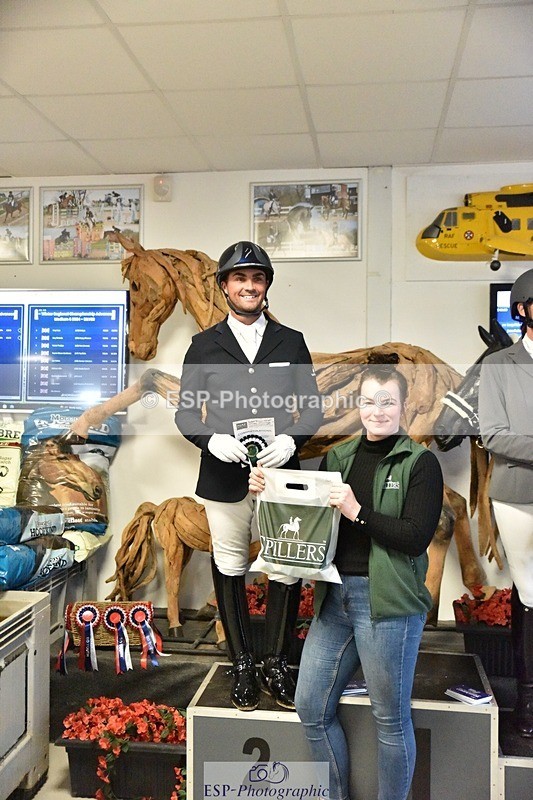 250214-153738-02611 - Freestyle Medium Gold Presentations