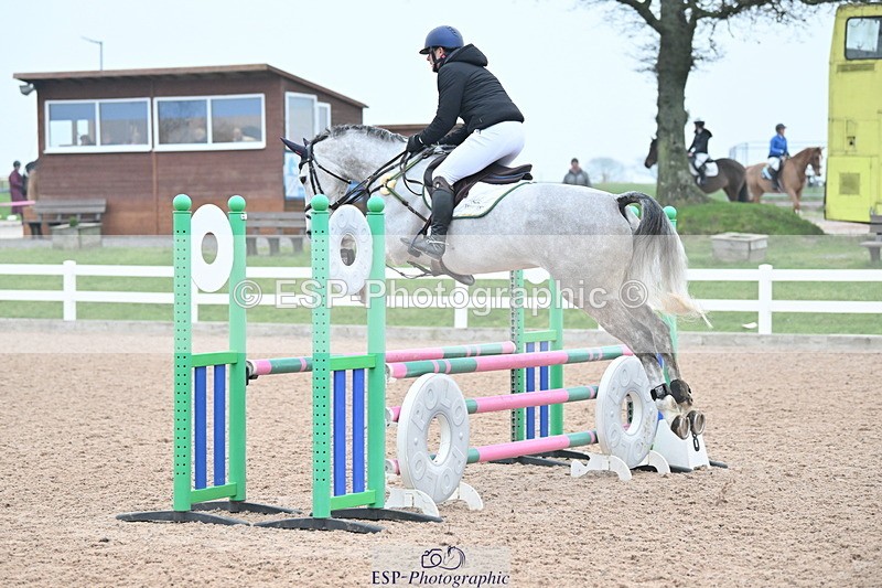 240113A-094909-01555 - Cls 9 British Novice and 90cm Open