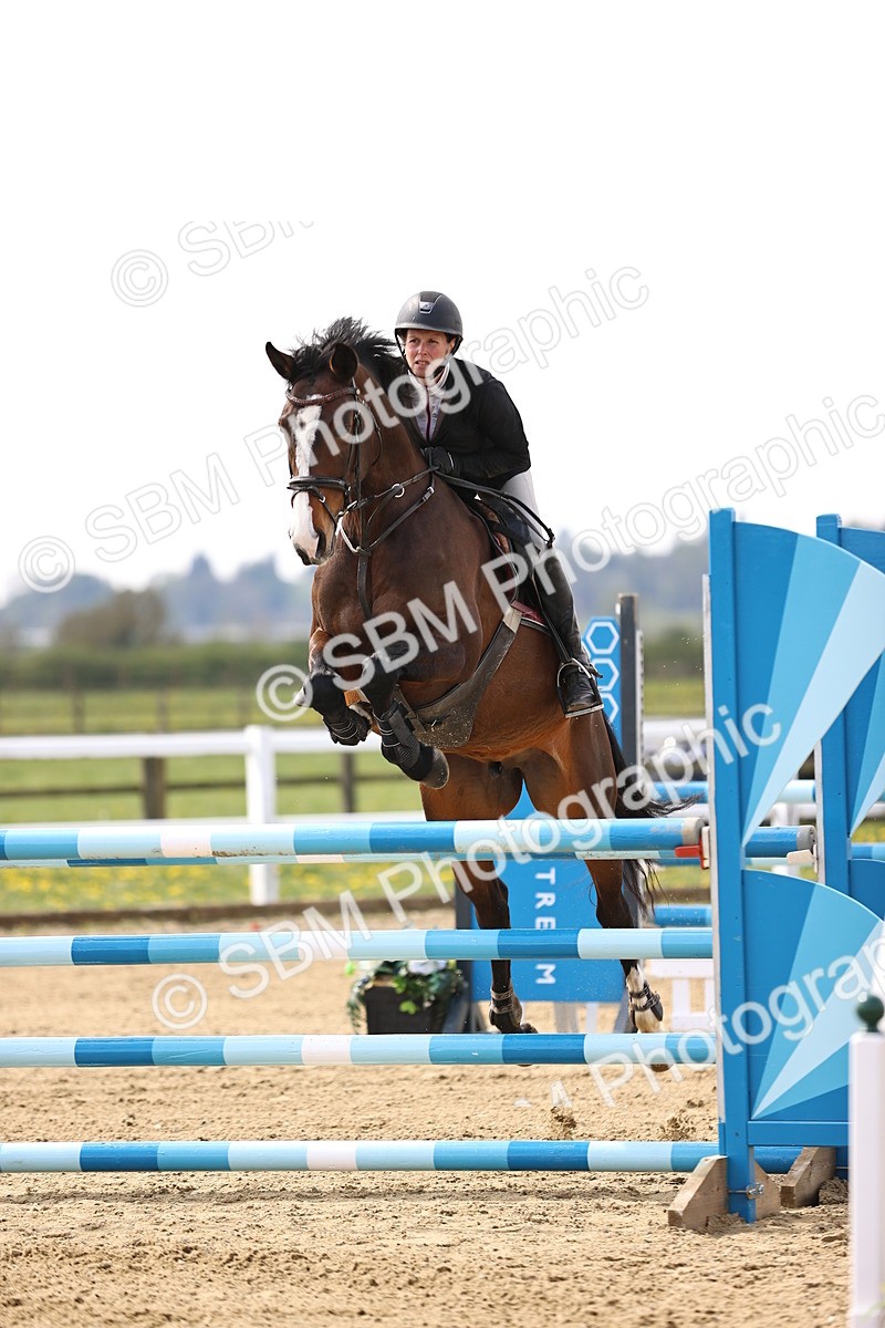 SBM_002244 - Class 11 - Senior newcomers - 1.10m