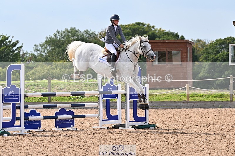 240828A-145248-01048 - Cls 4 Snr Newcomers and 1.10m Open