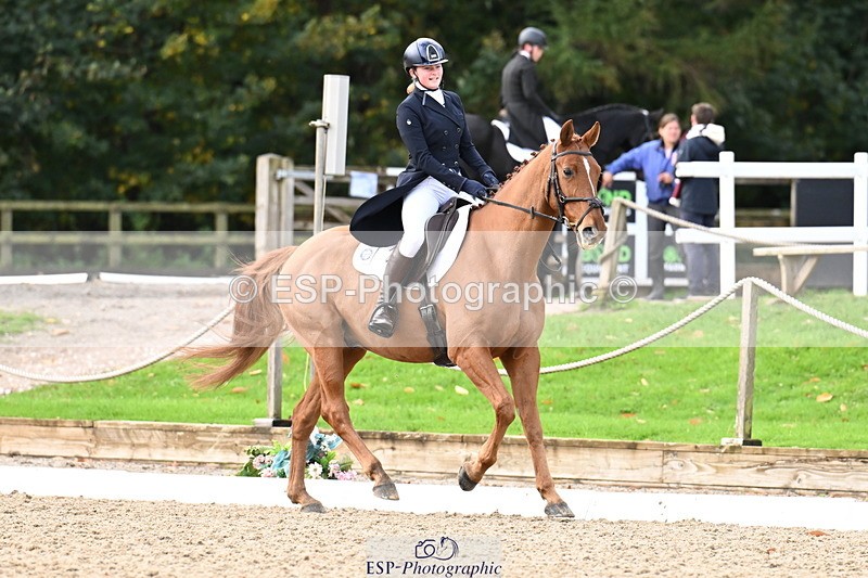 251023A-112602-01729 - B-137-Josie.Reid