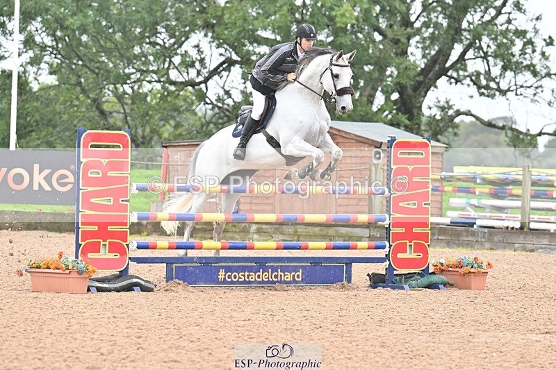 251003-131017-01041 - Cls 3 Foxhunter and 1.20m