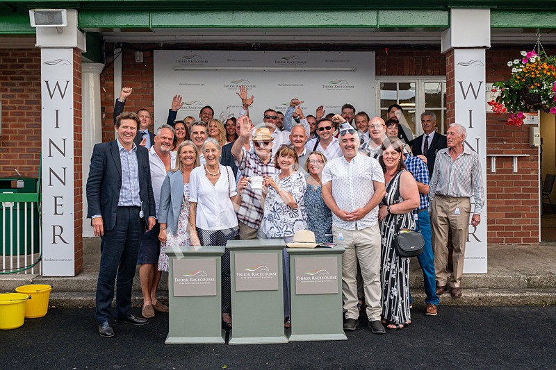 150825-Race 3-South Parade-8710 - Race 3