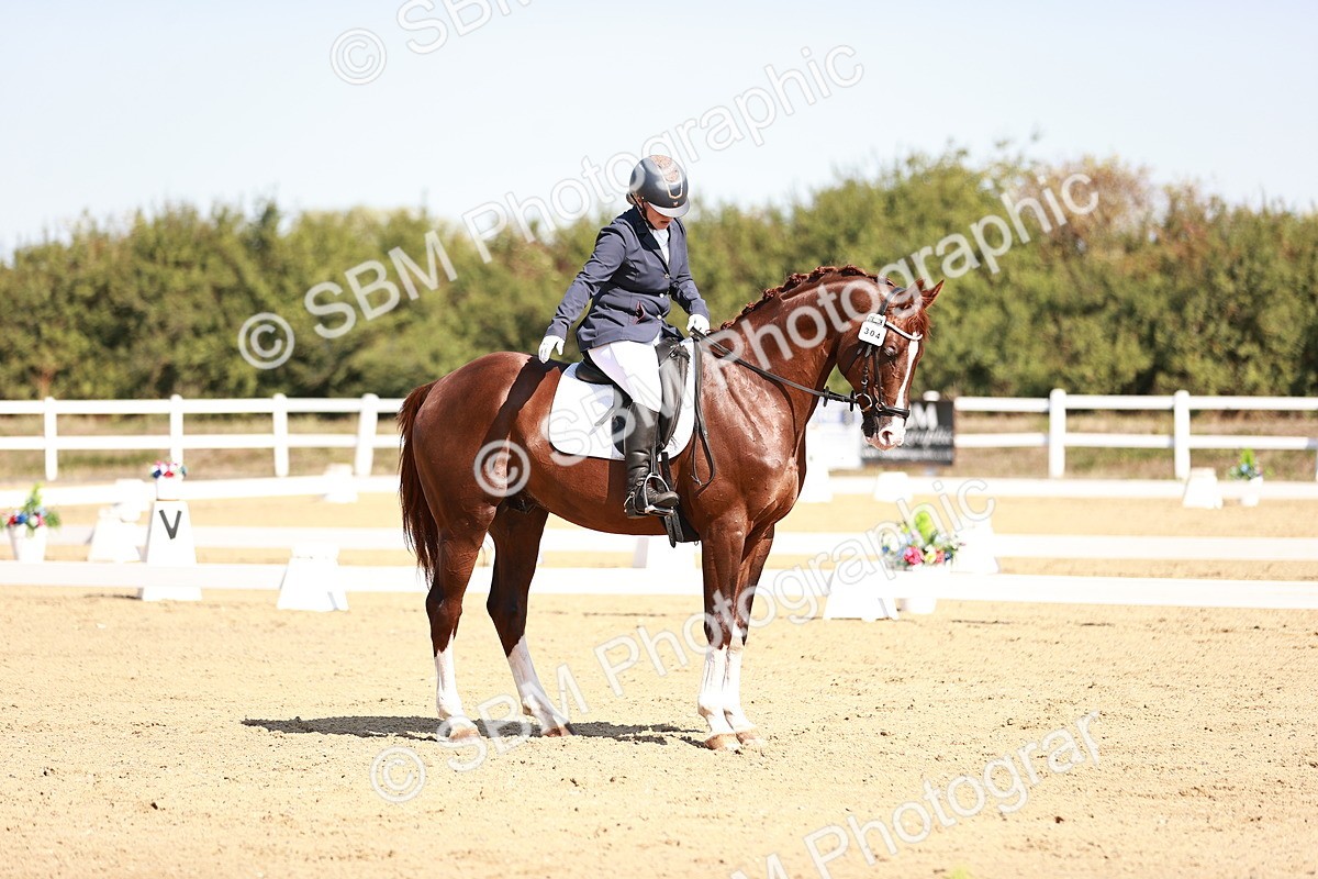 SBM_004462 - Class 12 - Novice 5 - 10.31-11.41