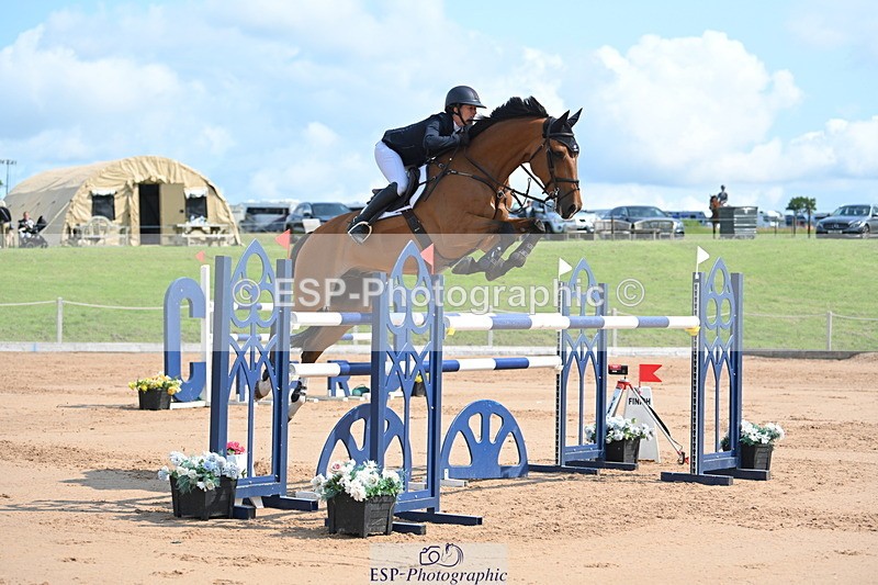 230721A-104721-05443 - Cls 6, 2 Star Medium 1.35m