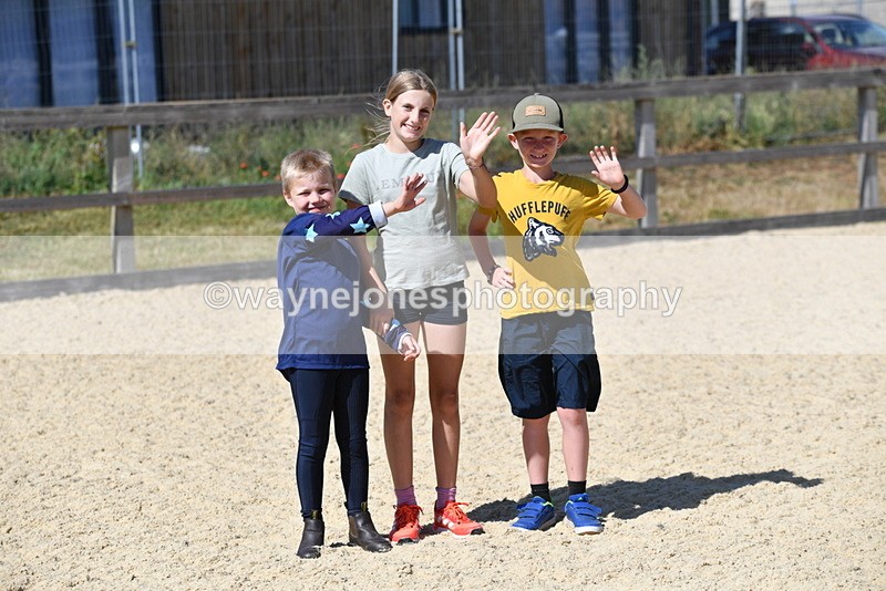 WJ5_4931 - Poles on the Floor