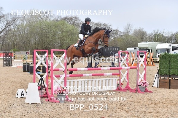 BPP_0524 - CLASS 4 FRI Senior Newcomers/ 1.10m Open