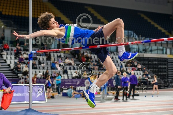 AgeInd25SAT-917650 - Field Male