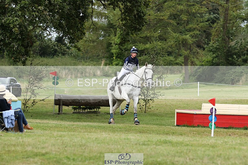 240825X-143924-34708 - 80cm XC 14.30 to 15.30