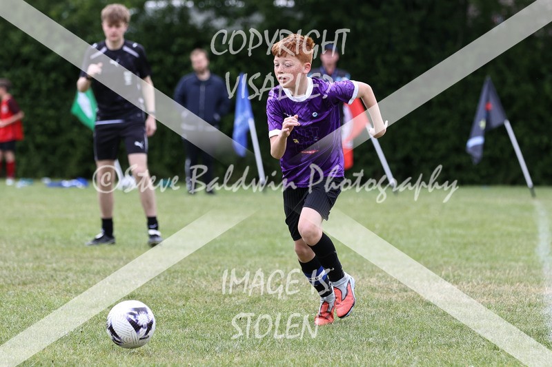 1DX30922 - Brook Field V Goddard Park
