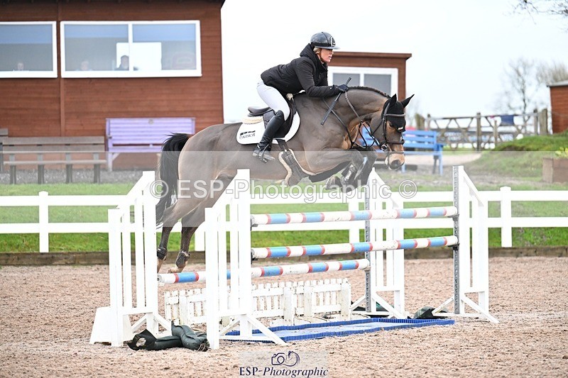 251206-133207-01123 - Cls 13 Snr Foxhunter and 1.20m