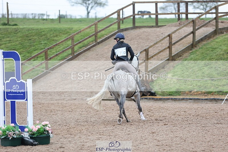 250418-142836-04884 - 170-Emma.Langfjord-Friend-MOUNTROSS.FIONN