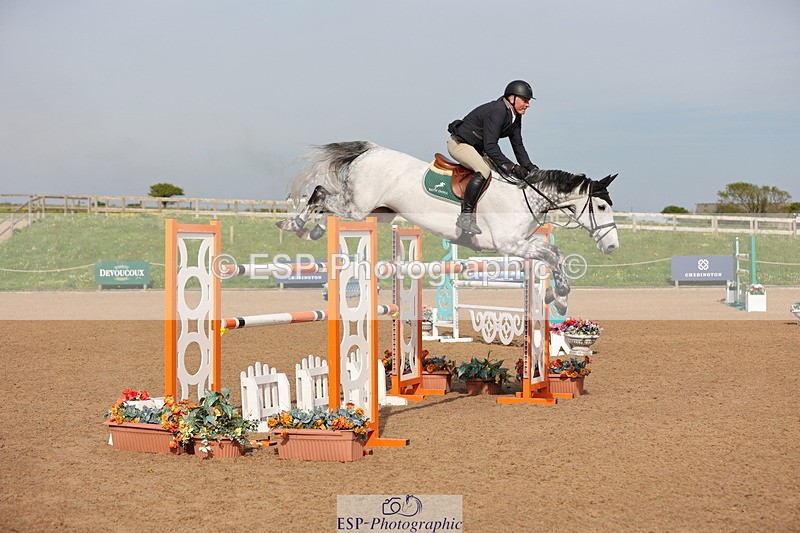 240511A-172240-15335 - Cls 38 National 1.40m Open