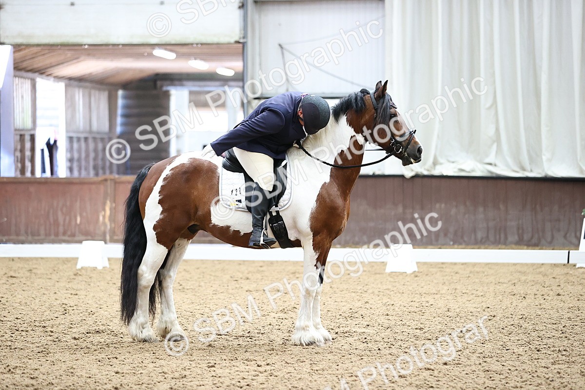 SBM_001460 - Novice 4 - 11.15-13.22
