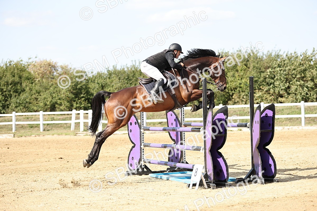 SBM_005174 - Class 6 = Senior Newcomers - 1.10m Open