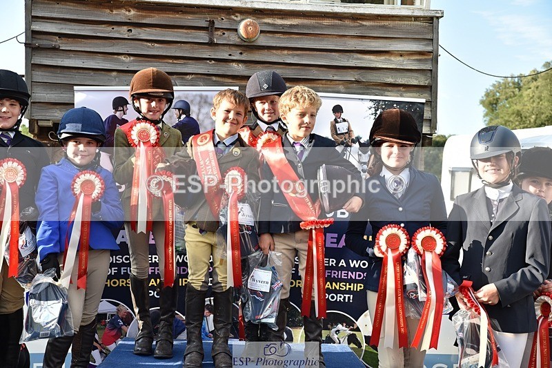 230824-183338-07093 - Thursday 40 and 50cm Presentations