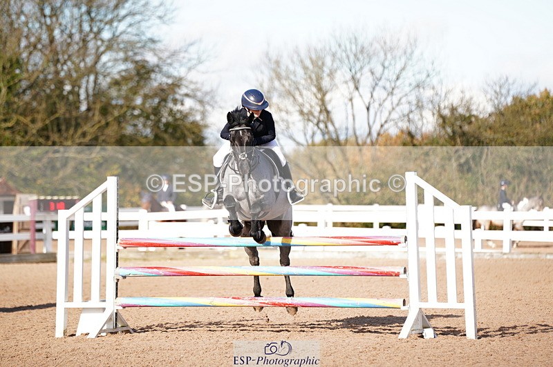 241027A-115722-02642 - SUN Cls 6 Pony Newcomers and 1m Open