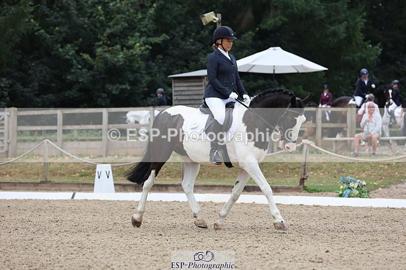 250718A-103639-00633 - 052-Lisa.Batty-George.XIV