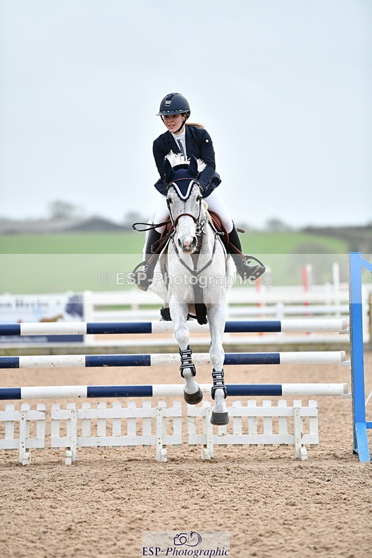 240124A-125148-00567 - Cls 3 Newcomers & 1.10m Open