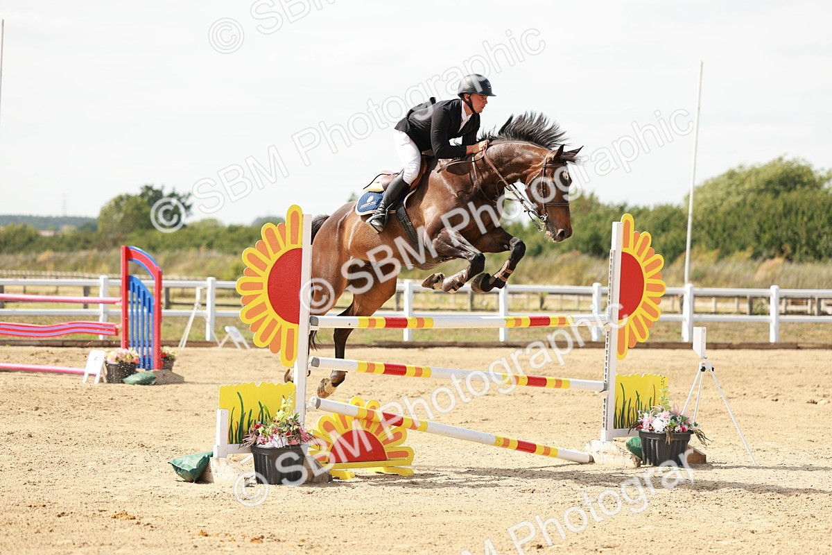 SBM_008056 - Class 4 - Senior Foxhunter - 1.20m Open