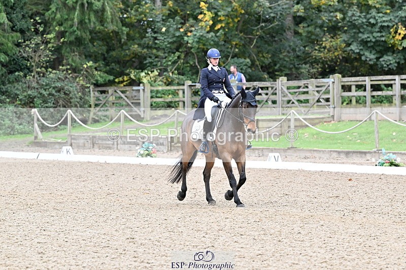 251022A-152454-00535 - B-112-Christina.Wiederkehr