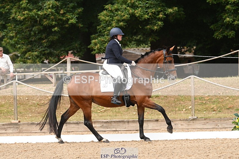 250719A-105035-04056 - 134-Carly.Moore-Taylors.Park.De'.Debutant