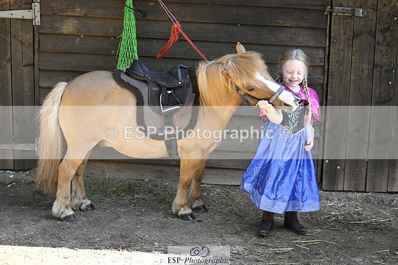 240728B-093342-00062 - Sunday Stable Shots and Fancy Dress