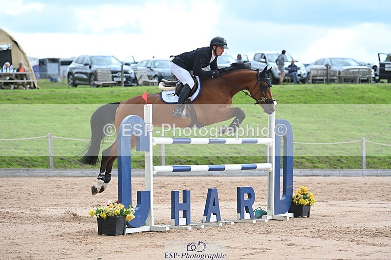 230721A-111305-05585 - Cls 6, 2 Star Medium 1.35m