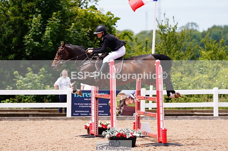 240629A-130224-05542 - Cls 18 Newcomers and 1m Open