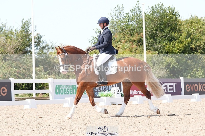 250817-145304-11086 - 178-Ella.MatraversMenai.Cosmic.Inferno