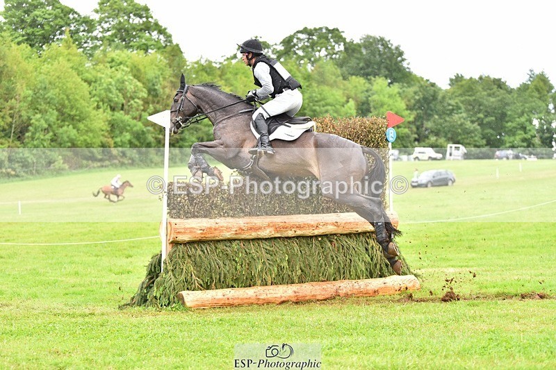 240526-143802-23522 - 507-DASSETT_ROCK_STAR-Tom_D_Crisp