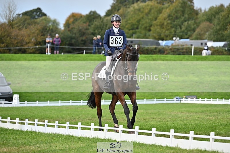 251024A-133833-12183 - D-363-Florrie.Ball