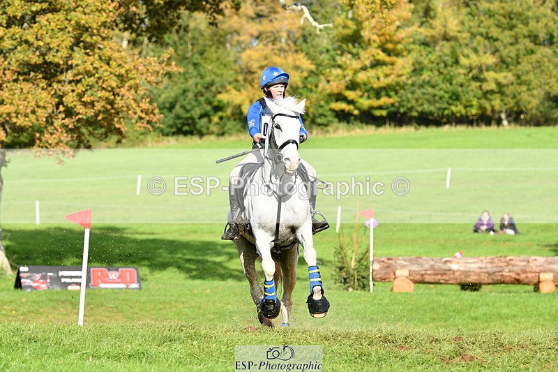 251025A-143721-21248 - G-517-Hannah.Underhill
