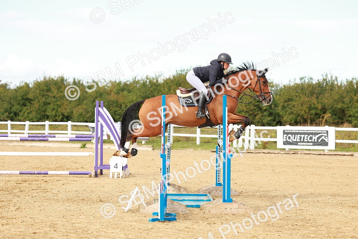 SBM_001698 - Class 4 - Senior Newcomers - 1.10m