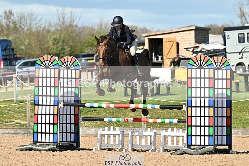 250416-152957-01762 - Cls 6 Foxhunter and 1.20m