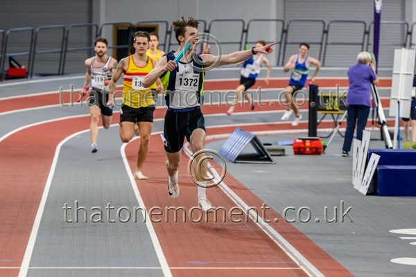 CombiMast25-916082 - Track Male Set Two