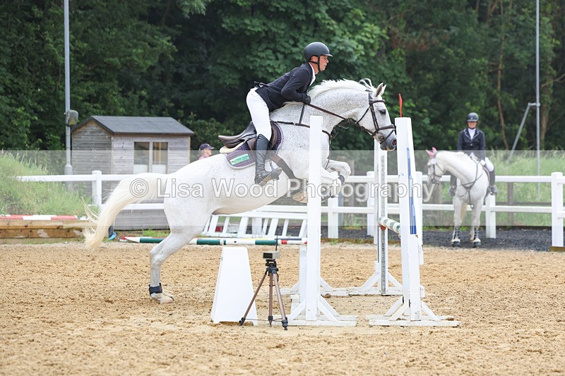 3E7A5505 - Class 4: Senior British Novice/90cm open