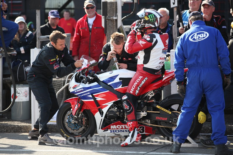 IMG_0890 - Senior TT - Start Line