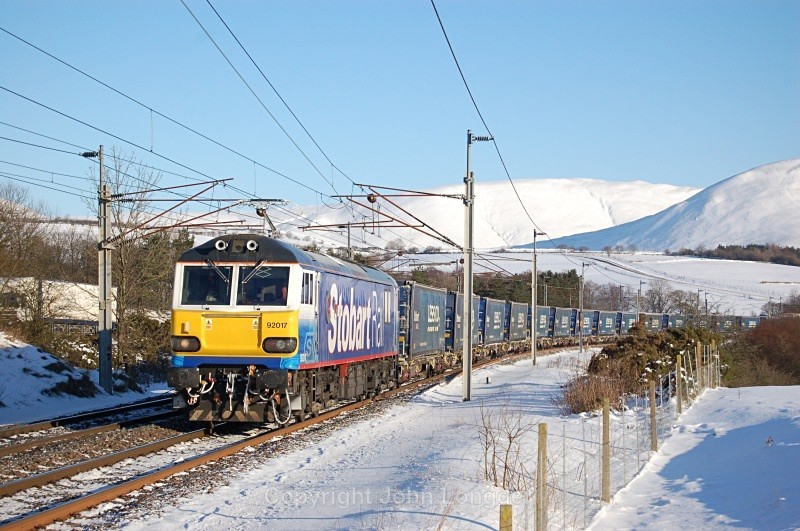 8.1.10 - 92017 4Z48 Mossend - Rugby, Beckfoot - West Coast Main Line (north to south)