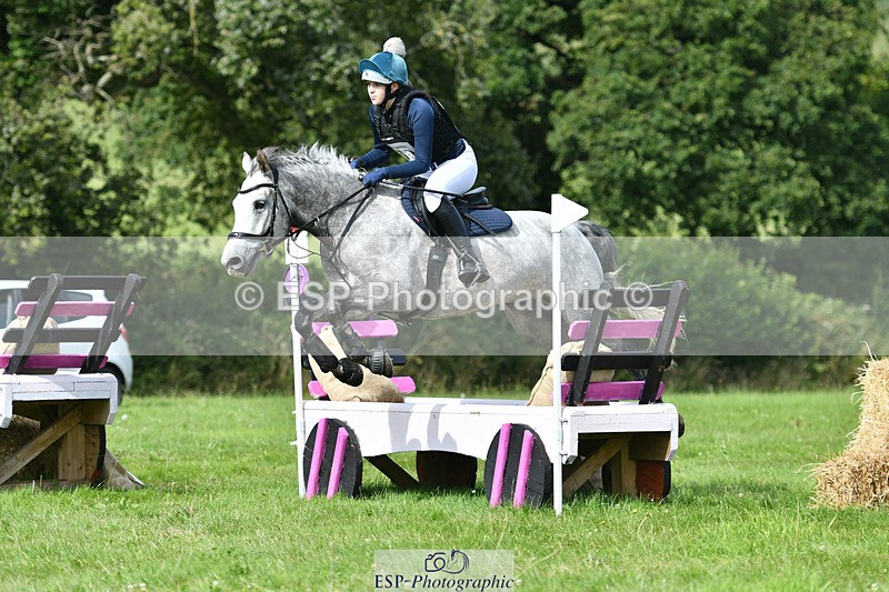 240804-161012-17293 - 662-Phoebe_Annear-THE_RIDGE_CROSS_FESTY