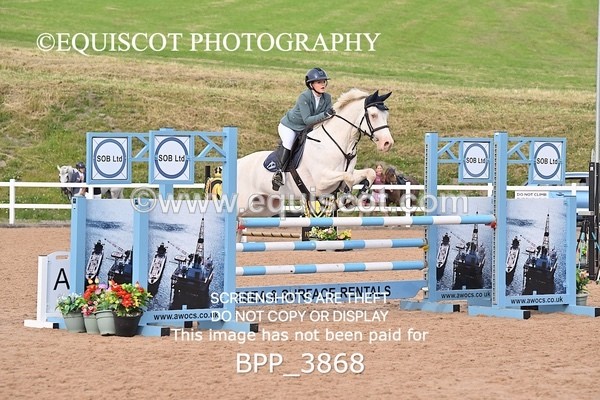 BPP_3868 - FRI CLASS 21 Pony Foxhunter/1.10m Open