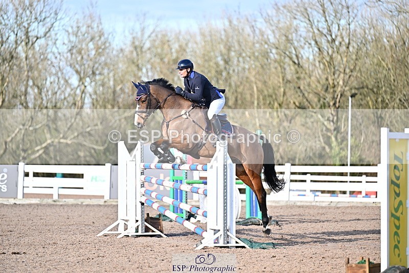 260204A-141725-00433 - Cls 5 Foxhunter and 1.20m