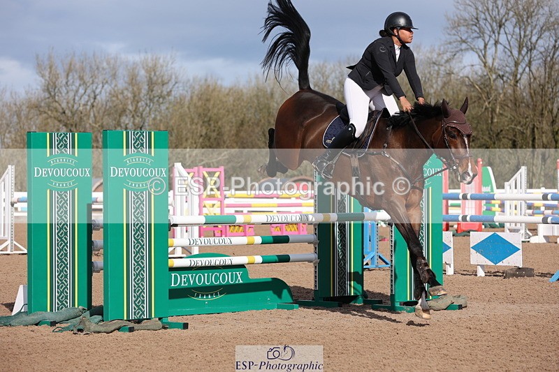 240223A-113913-00915 - Cls 4 Snr 1.05m Open