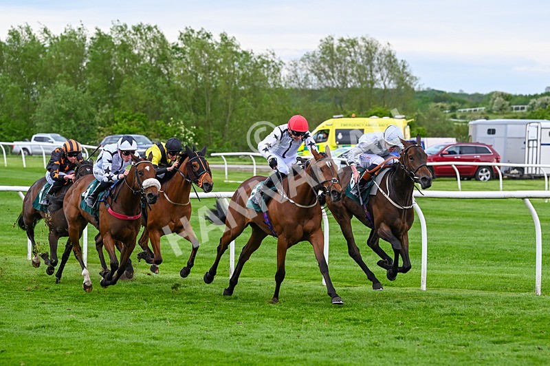 210526-Race 7-Velvet Rhythm-5053 - Race 7 17.27pm Racing Again 30th May Fillies' Handicap