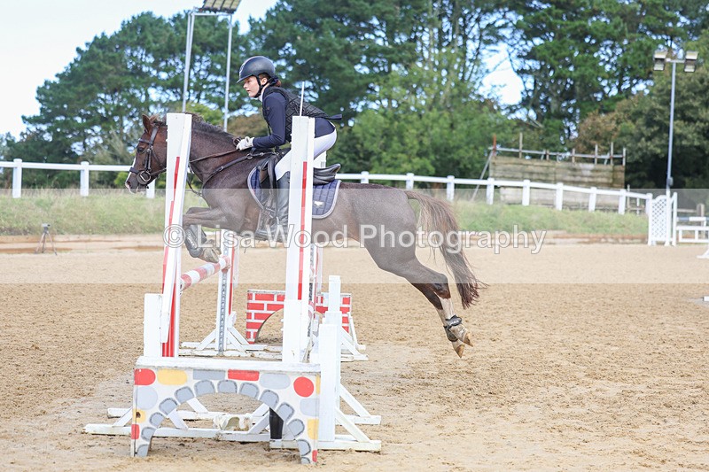 3E7A8225 - Class 4: Pony British Novice/80cm Open
